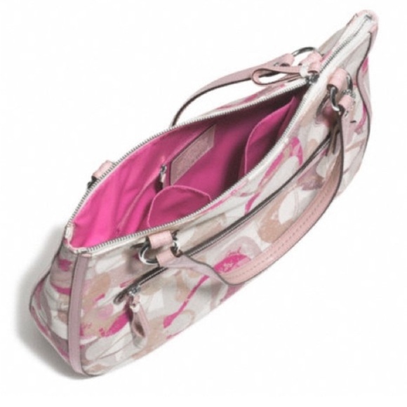 Coach EUC Shoulder Bag - Picture 5 of 14